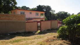 Casa Independiente de 3 habitaciones en venta en Campo Florido, Habana del Este, La Habana - Miniatura 1