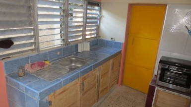 Casa Independiente de 3 habitaciones en venta en Campo Florido, Habana del Este, La Habana