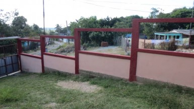 Casa Independiente de 3 habitaciones en venta en Campo Florido, Habana del Este, La Habana