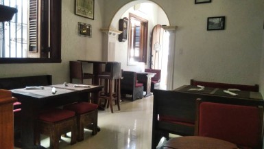 Casa Independiente de 5 habitaciones en venta en Ampliación Almendares, Playa, La Habana