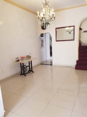 Casa Independiente de 5 habitaciones en venta en Ampliación Almendares, Playa, La Habana