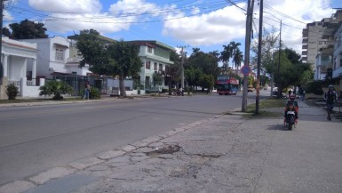Casa Independiente de 5 habitaciones en venta en Ampliación Almendares, Playa, La Habana