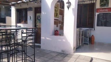 Casa Independiente de 5 habitaciones en venta en Ampliación Almendares, Playa, La Habana