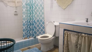Casa Independiente de 5 habitaciones en venta en Gallega, Guanabacoa, La Habana