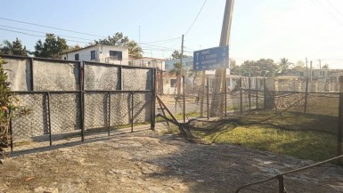 Casa Independiente de 5 habitaciones en venta en Gallega, Guanabacoa, La Habana