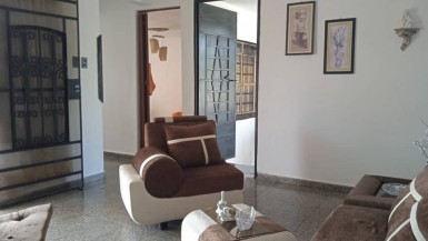 Casa Independiente de 5 habitaciones en venta en Gallega, Guanabacoa, La Habana