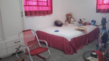 Casa Independiente de 5 habitaciones en venta en Gallega, Guanabacoa, La Habana