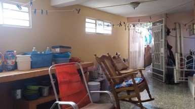 Casa Independiente de 4 habitaciones en venta en Güinera, Arroyo Naranjo, La Habana