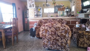 Casa Independiente de 4 habitaciones en venta en Güinera, Arroyo Naranjo, La Habana