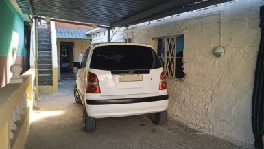 Casa Independiente de 4 habitaciones en venta en Güinera, Arroyo Naranjo, La Habana