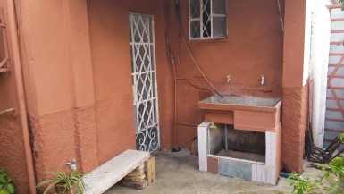 Apartment with 2 bedrooms for sale in Los Quemados, Marianao, La Habana