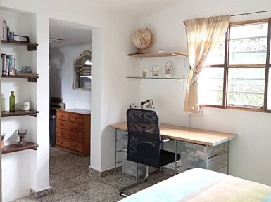 Casa Independiente de 4 habitaciones en venta en Santa Fe, Playa, La Habana