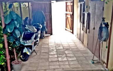 Casa Independiente de 4 habitaciones en venta en Santa Fe, Playa, La Habana