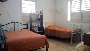 Casa de 2 habitaciones en venta en Santos Suárez, Diez de Octubre, La Habana