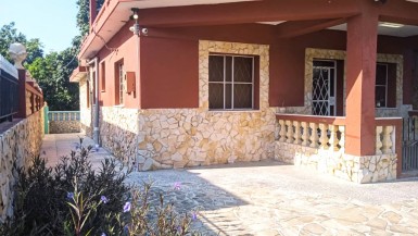 Casa Independiente de 4 habitaciones en venta en Bacuranao, Guanabacoa, La Habana