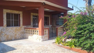 Casa Independiente de 4 habitaciones en venta en Bacuranao, Guanabacoa, La Habana