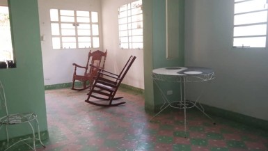 Casa Independiente de 2 habitaciones en venta en Delicias, San Miguel del Padrón, La Habana