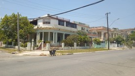 Casa de 7 habitaciones en venta en Diez de Octubre, La Habana - Miniatura 1