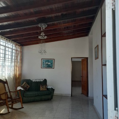 Casa de 7 habitaciones en venta en Diez de Octubre, La Habana