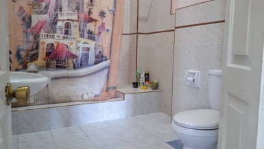 Casa de 7 habitaciones en venta en Diez de Octubre, La Habana
