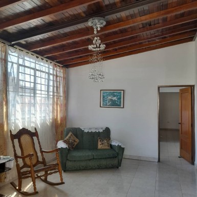 Casa de 7 habitaciones en venta en Diez de Octubre, La Habana