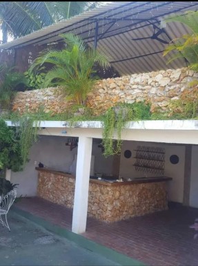 Casa Independiente de 5 habitaciones en venta en Fontanar, Boyeros, La Habana
