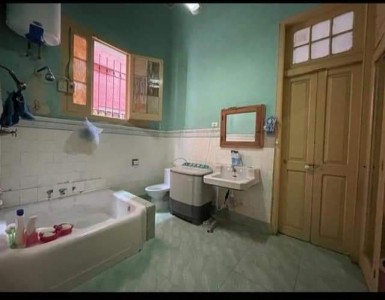 Casa Colonial de 7 habitaciones en venta en Plaza de la Revolución, La Habana
