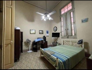 Casa Colonial de 7 habitaciones en venta en Plaza de la Revolución, La Habana