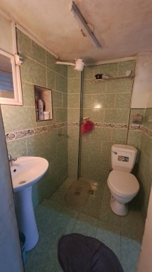 Biplanta de 3 habitaciones en venta en Los Sitios, Centro Habana, La Habana