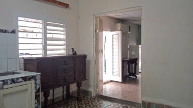 Casa de 7 habitaciones en venta en Dragones, Centro Habana, La Habana