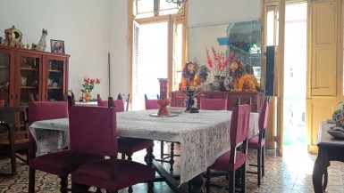 Casa de 7 habitaciones en venta en Dragones, Centro Habana, La Habana