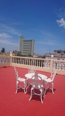 Casa Independiente de 8 habitaciones en venta en Plaza de la Revolución, La Habana