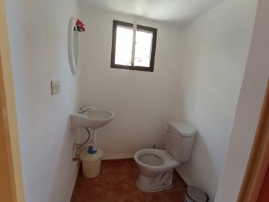 Biplanta de 4 habitaciones en venta en Kholy, Playa, La Habana