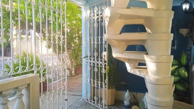Casa de 2 habitaciones en venta en Cerro, La Habana