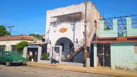 Casa Independiente de 4 habitaciones en venta en Ampliación Almendares, Playa, La Habana - Miniatura 1