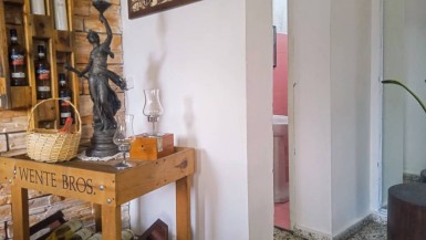 Casa Independiente de 4 habitaciones en venta en Ampliación Almendares, Playa, La Habana