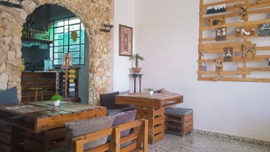 Casa Independiente de 4 habitaciones en venta en Ampliación Almendares, Playa, La Habana