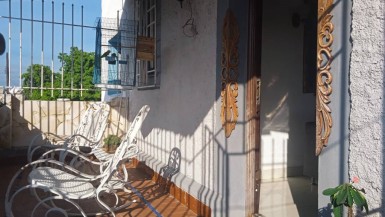 Casa Independiente de 4 habitaciones en venta en Ampliación Almendares, Playa, La Habana
