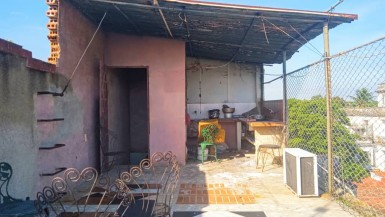 Casa Independiente de 4 habitaciones en venta en Ampliación Almendares, Playa, La Habana