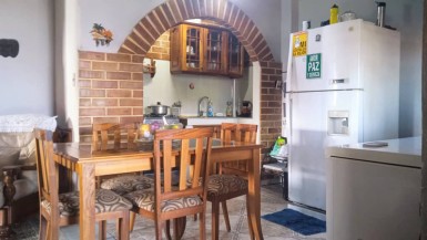 Casa Independiente de 4 habitaciones en venta en Ampliación Almendares, Playa, La Habana