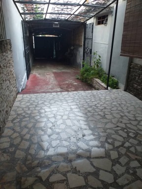 Duplex with 4 bedrooms for sale in Los Quemados, Marianao, La Habana