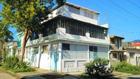 Casa de 3 habitaciones en venta en La Ceiba, Playa, La Habana - Miniatura 1