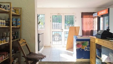 Commercial Space with 2 bedrooms for sale in Buenavista, Playa, La Habana