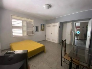 Apartamento de 4 habitaciones en venta en Vedado, Plaza de la Revolución, La Habana