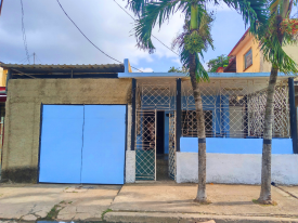 Detached House with 4 bedrooms for sale in Ampliación del Sevillano, Arroyo Naranjo, La Habana - Thumbnail 1