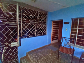 Detached House with 4 bedrooms for sale in Ampliación del Sevillano, Arroyo Naranjo, La Habana - Thumbnail 2