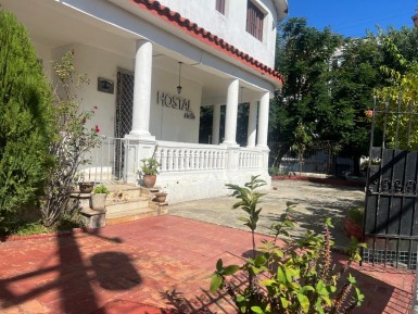 Casa Independiente de 11 habitaciones en venta en Plaza, Plaza de la Revolución, La Habana