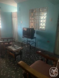 Casa Independiente de 3 habitaciones en venta en Lawton, Diez de Octubre, La Habana - Miniatura 5