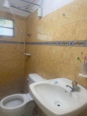 Casa Independiente de 3 habitaciones en venta en Lawton, Diez de Octubre, La Habana