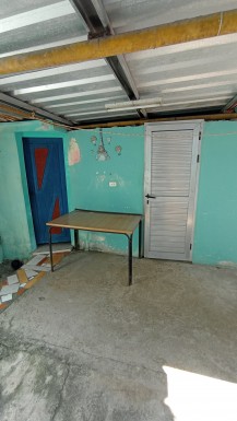 Casa Independiente de 2 habitaciones en venta en Boyeros, La Habana